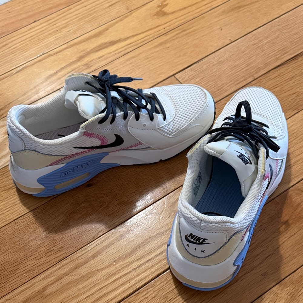NWOT Nike Women’s Air Max Sneakers - White and Blue